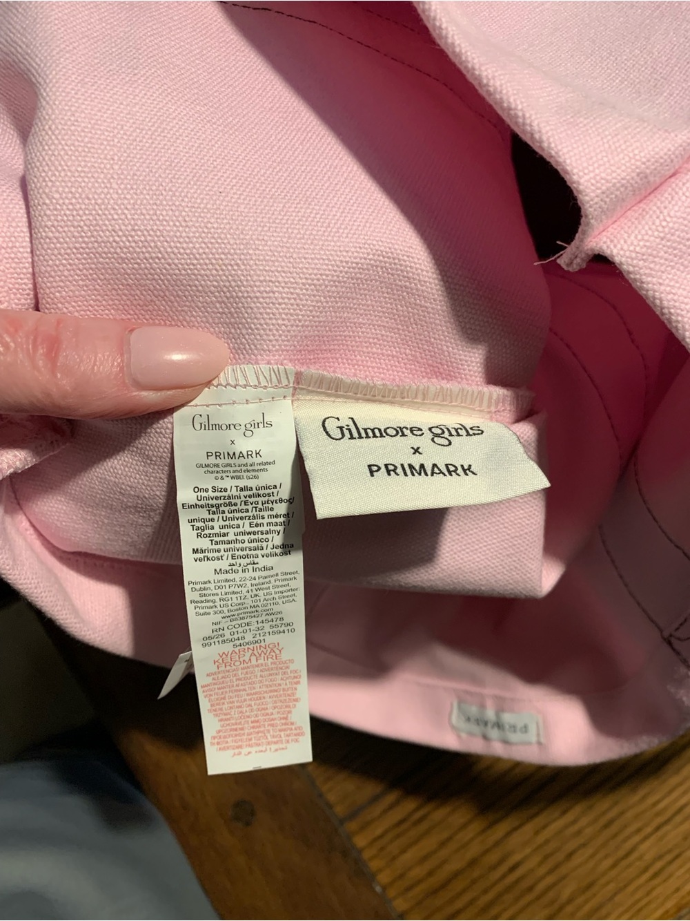Gilmore Girls Stars Hollow Canvas Tote in Light Pink and Maroon - Picture 10 of 14